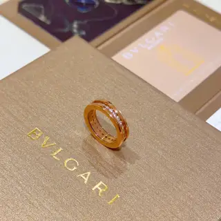 Bvlgari DIVAS’ DREAM series with rose gold in the middle and white gold on the edges