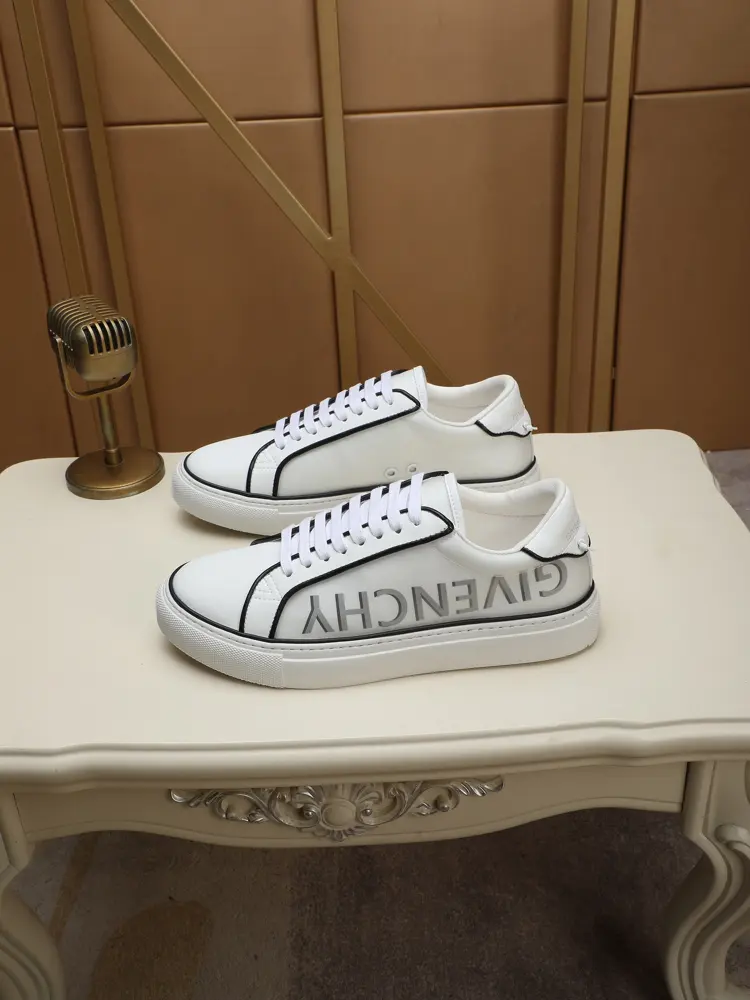 Givenchy men’s casual shoes Upper