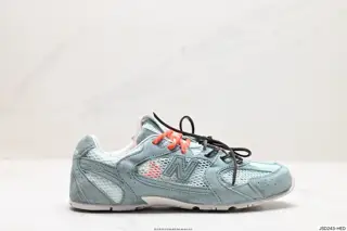 New Balance Maillard color matching creates a new cross-border cooperation