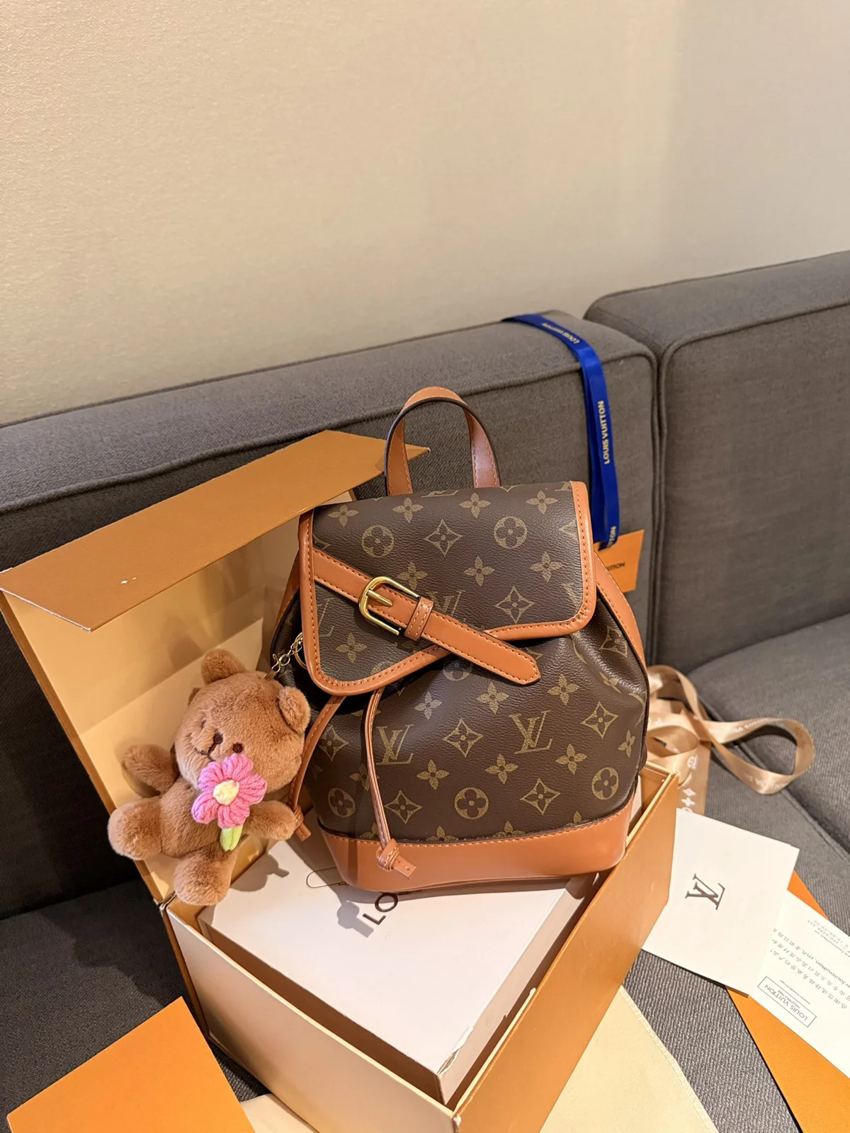 Louis Vuitton Overseas