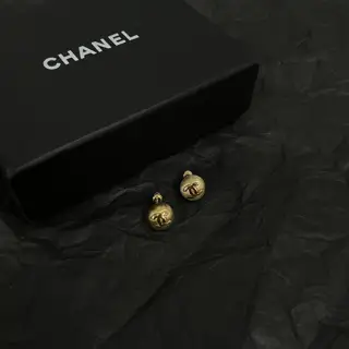 Chanel second-hand earrings