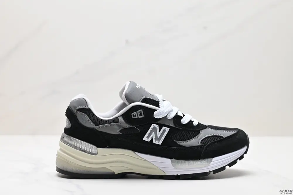 The New Balance 992 retro-style upper M992EB