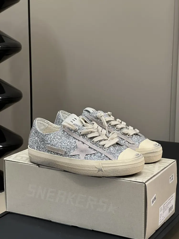 Golden Goose dirty shoes are all classic styles