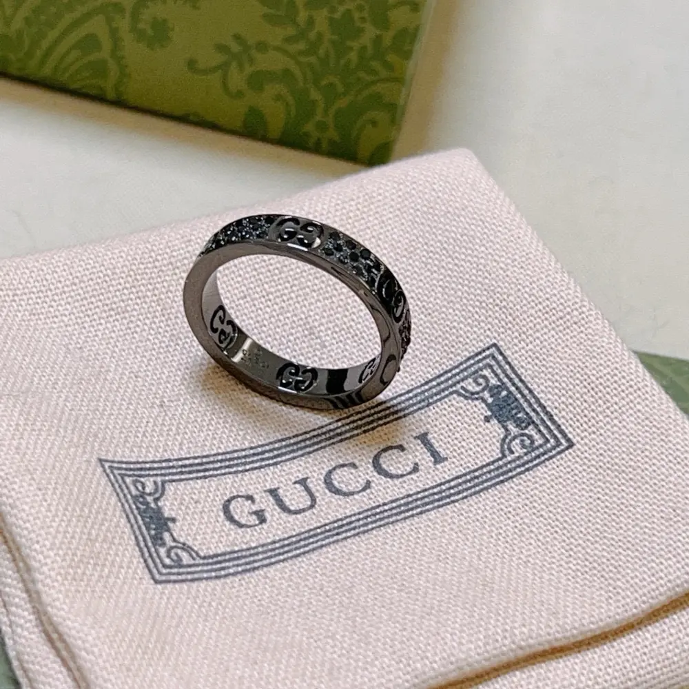 The latest Gucci ring with a higher grade. The same style as celebrities. Anger Forest
