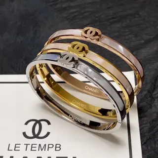 Chanel Mother-of-Pearl Thick Steel Color-Retaining Bracelet