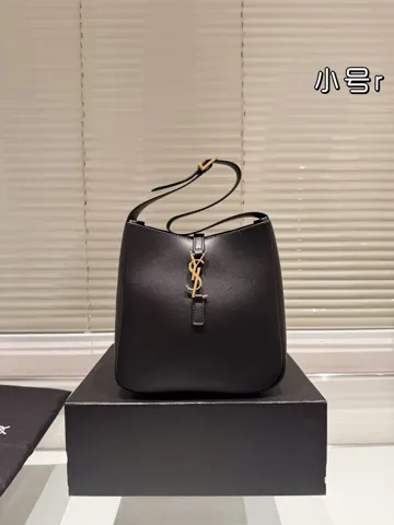Yves Saint Laurent Bag