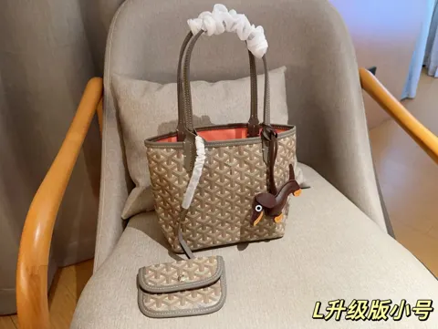 Goyard Tote
