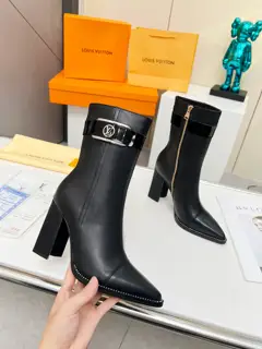 Louis Vuitton is luxurious and simple. Heels