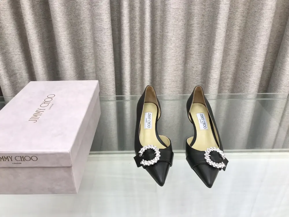 Jɪᴍᴍʏ Cʜᴏᴏ Jimmy Choo crystal buckle Love series single shoes 〰 Commuting side hollow