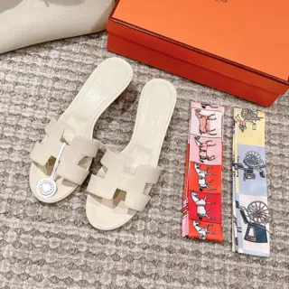 Hermes Palm print Heels