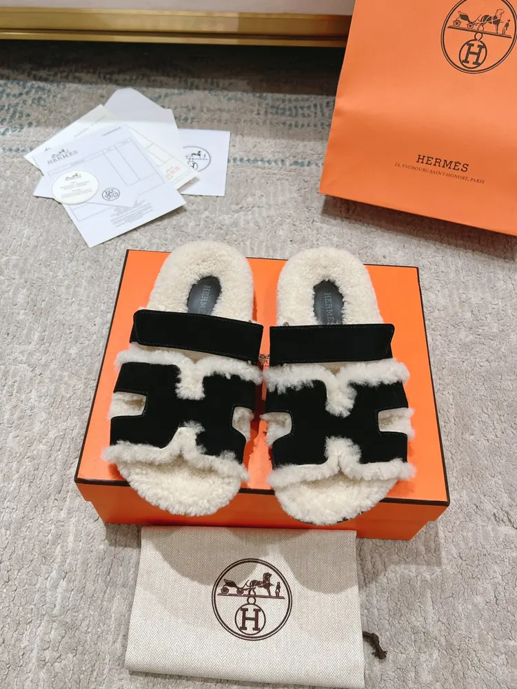 Hermès fur and leather curly fur Shoes