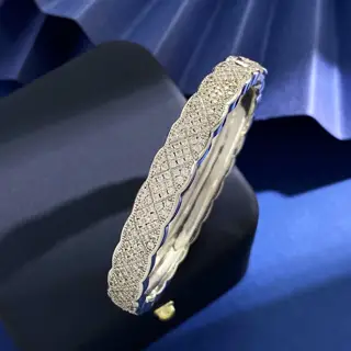 Chanel diamond pattern grid cross full diamond light luxury high-end bracelet width 0.82cm