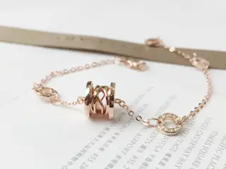 Bvlgari hollow bracelet Rose gold / white gold Elegant personality [heart] [heart] Super hot