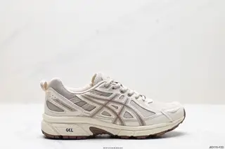 Asics GEL-VENTURE 6 series classic running shoes. Functional and outdoor styles are very 1012B359
