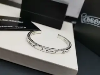 Balenciaga website bracelet