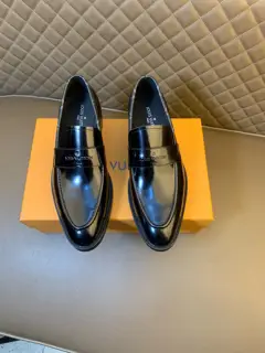 Louis Vuitton business style leather shoes