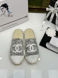 Chanel’s new half-up CHANEL sequined shoes Chanel linen rope sole fisherman shoes. The upper