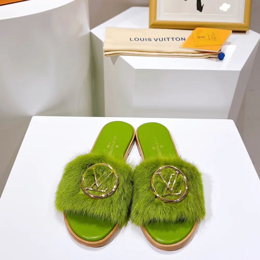 Louis Vuitton full leather flat open toe sandals