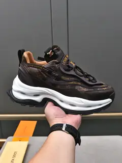 Louis Vuitton sneakers imported materials cowhide water-dyed cow lining special outsole