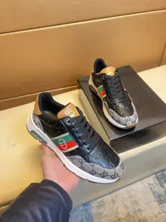 GUCCI casual shoes Original leather imported from Italy