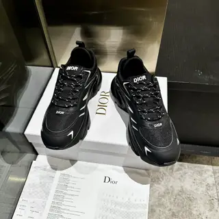 The C ‘ est Dior sneaker is a bold and stylish statement. Carefully crafted