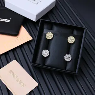 miumiu full diamond round letter earrings