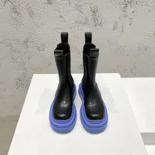 BOTTEGA VENETA Couple’s Short-barrel Wave-bottom Series Martin Boots