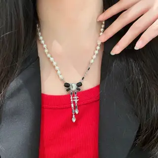 Chanel vintage necklace