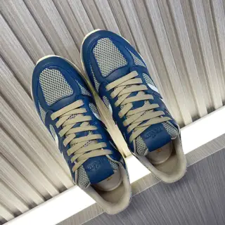 HOGAN early spring new retro sports series