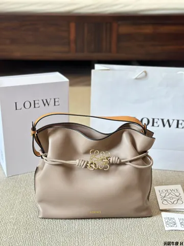 Loewe Flamenco
