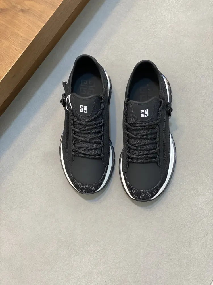 Givenchy Spectre low-top jogging air cushion sneakers