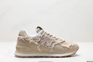 Miu x New Balance NB574 co-branded retro running shoes Khaki color delivery uses a