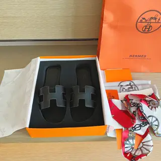 Hermès slippers