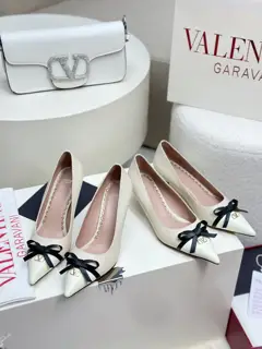 Valentino Small V-buckle bowknot patchwork design high heels
