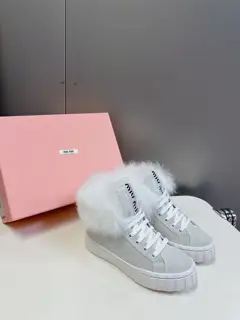 Miu Miu Miu new American retro style casual fur shoes ~ The hottest early autumn fur shoes
