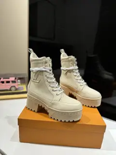 Louis Vuitton thick-soled shoes
