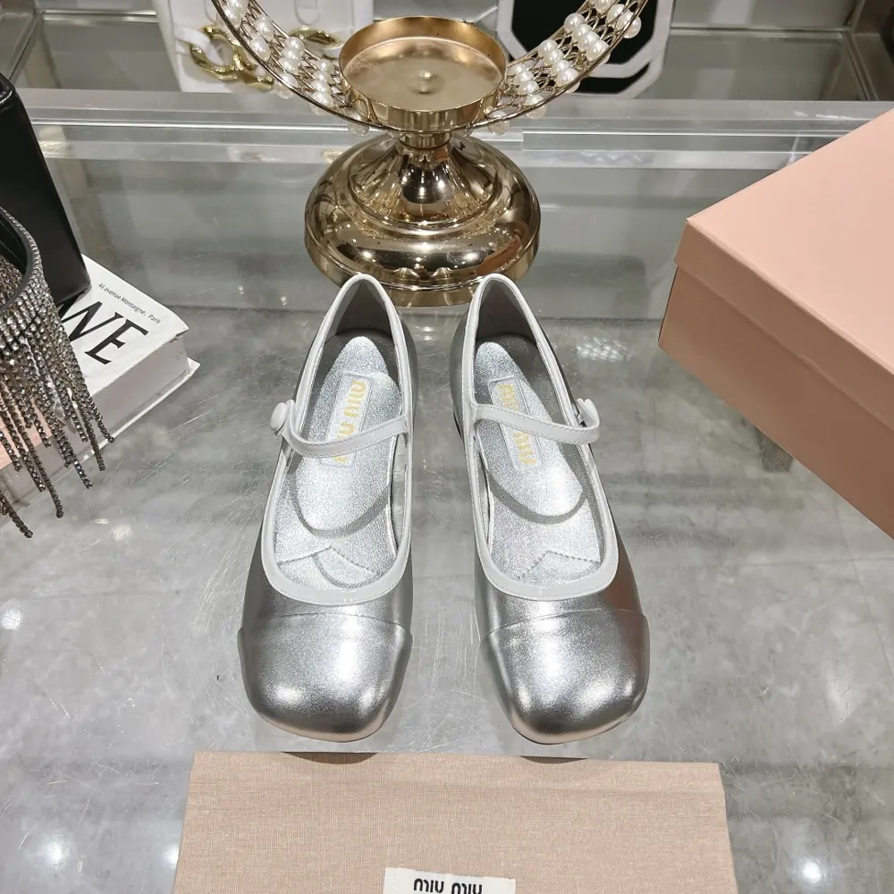 MiuMiu new color-blocked single shoes