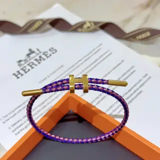 Hermès bracelet Bracelets are a real test of the craftsmanship of the craftsman. To ensure