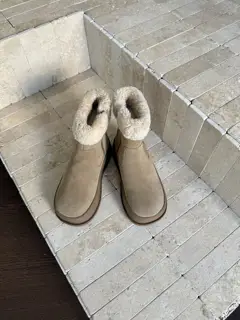 UGG thick-soled curly fur boots