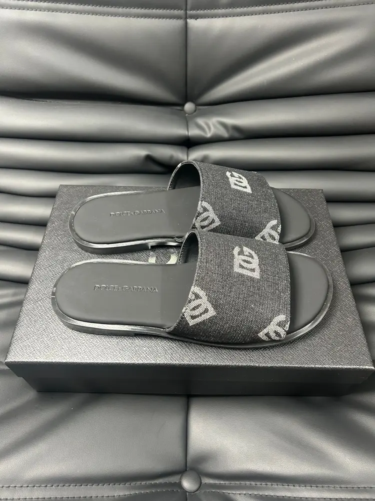 Dolce & Gabbana Logo Beach Slippers