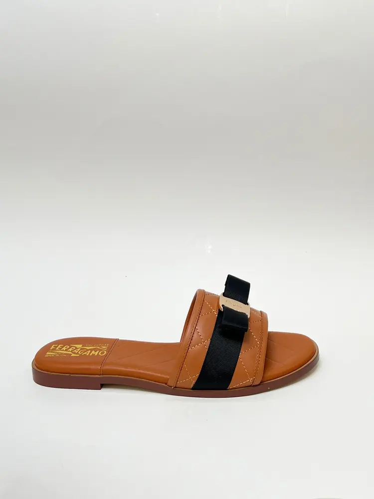 Salvatore Ferragamo Slippers Top cowhide