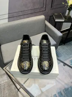 McQueen classic star hit all-match white shoes