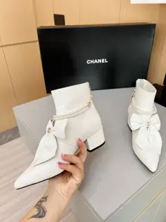 Chanel Bow Pearl Chain Thick High Heel Mid-High Fashion Boots Women’s Pointed Toe Back