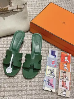 Hermes Palm print Heels