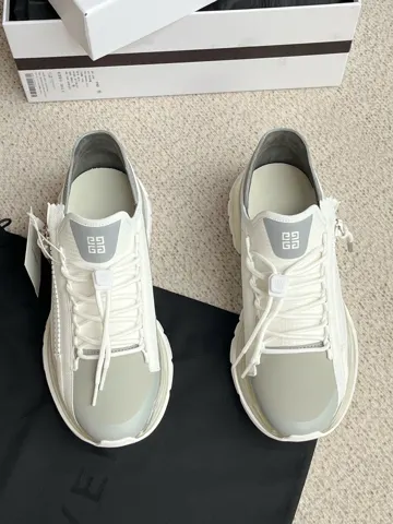 Givenchy Spectre lace-up low-top casual sports air cushion men’s shoes are on sale on the