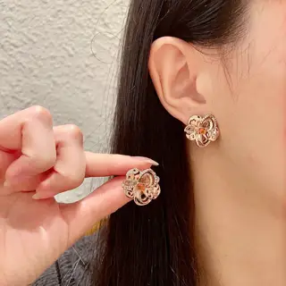 Chanel second-hand earrings