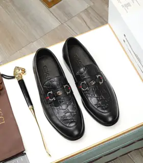 Gucci dress shoes Italy Imported cowhide + top imported water-dyed cowhide lining Finely