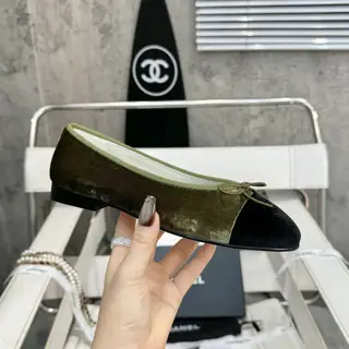 Chanel ballet flats are a timeless luxury classic~Material: imported mixed