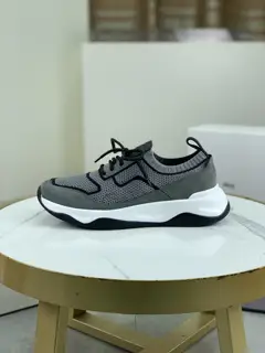 Berluti casual sneakers This model is more exquisite and fashionable with flying woven