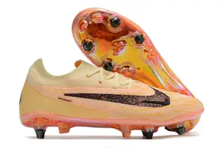 Nike Phantom GX Elite football shoes